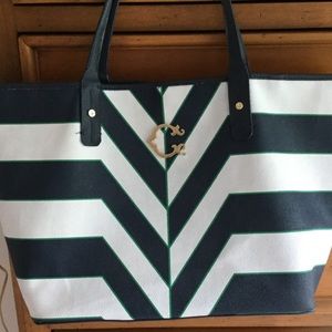 C Wonder Summer Tote